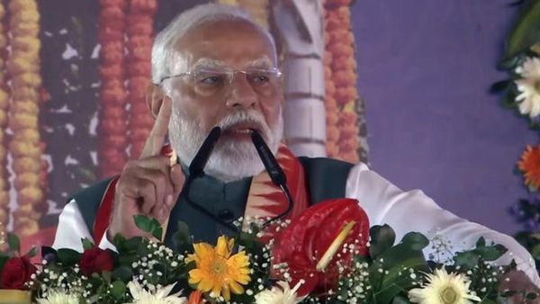 PM Modi Slams Congress For Promise Of Subsidised LPG Cylinders To 'Infiltrators' in Jharkhand