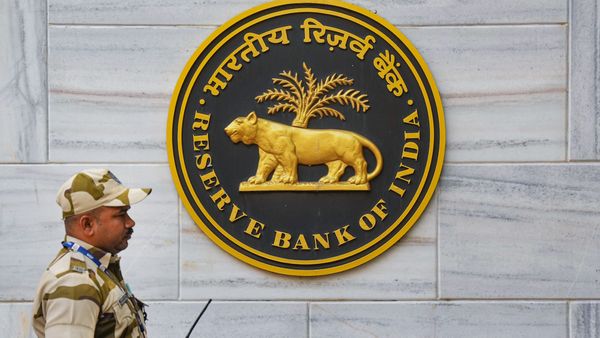 RBI Receives Bomb Threat: Caller Claims To Be 'CEO Of Lashkar-e-Taiba'; Mumbai Police Probing