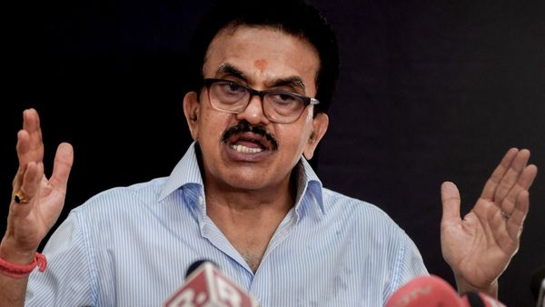 Sanjay Nirupam Alleges Attack By Shiv Sena (UBT) Workers Amid Maharashtra Polls