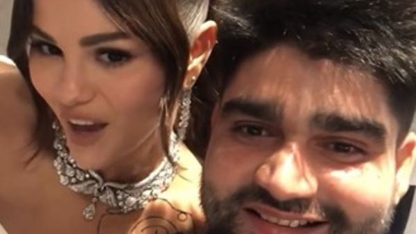 Indian Fan Asks Selena Gomez To Chant 'Jai Shri Ram', Gets Trolled Mercilessly: 'International Beizzati'