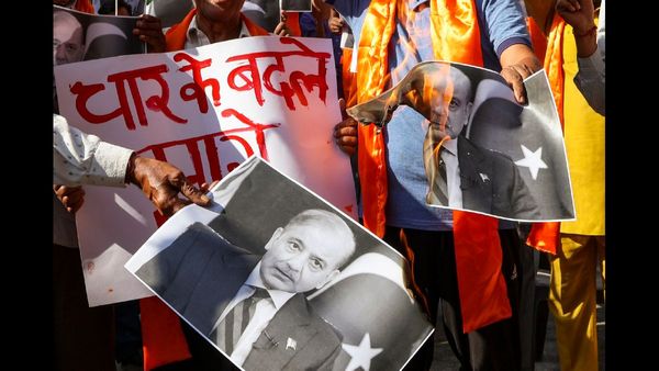 Pakistan PM Shehbaz Sharif to Attend Key Summits in Saudi Arabia and Azerbaijan This November