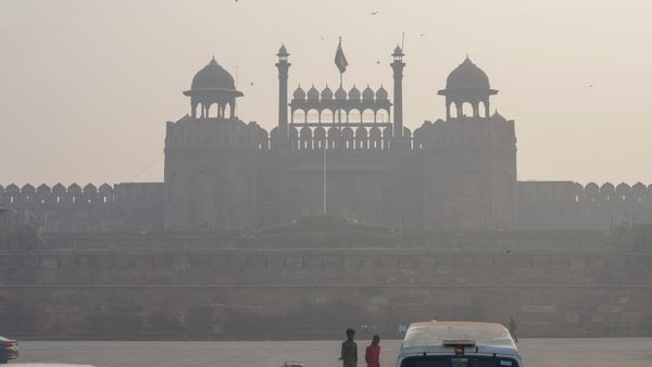 Delhi-NCR Wakes Up To Toxic Smog Day After Diwali As Cracker Ban Turns Futile, AQI Set To Dip Further