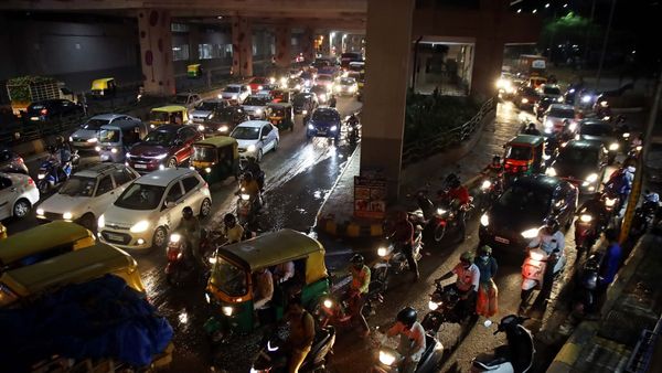 Bengaluru Rains Stop, But Traffic Bottlenecks Grip Busy Routes