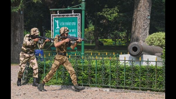 CISF Personnel Face Legal Action Following Road Rage Incident in Navi Mumbai