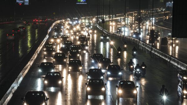 Delhi Weather Update: 'Orange' Warning Issued As Rains Disrupt Traffic And Visibility