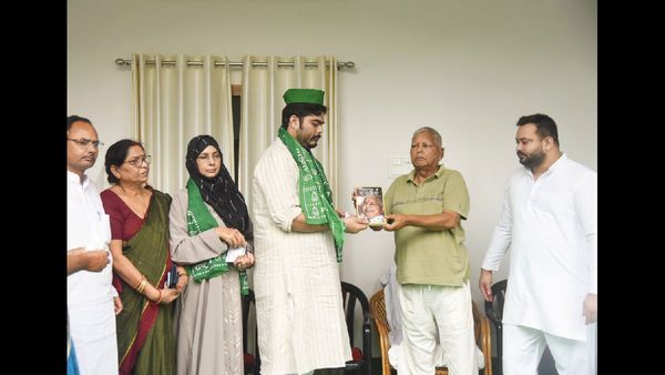 Lalu Prasad Critiques Nitish Kumar's Mahila Samvad Yatra, Faces Backlash from JD(U) and BJP Leaders