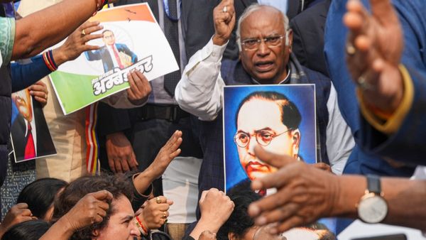 Parliament Standoff Escalates: Mallikarjun Kharge Claims 'Knee Injury' Amid BJP-Cong Clash Over Ambedkar Row
