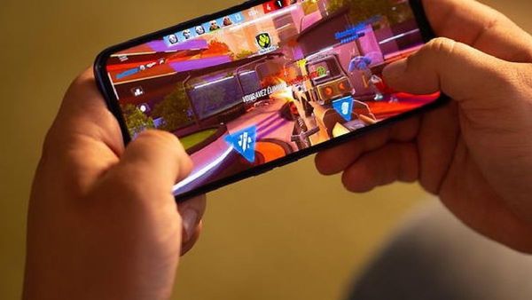 Karnataka: Young Man Attempts Suicide By Self-Immolation Following Online Game Losses