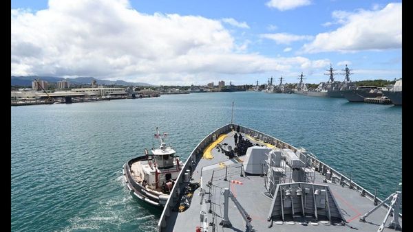 Pearl Harbour Survivors Aged 104 and 102 Return to Hawaii to Honour Victims of 1941 Attack