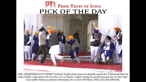 Sukhbir Singh Badal Hugs Police Officials for Their Bravery in Saving His Life