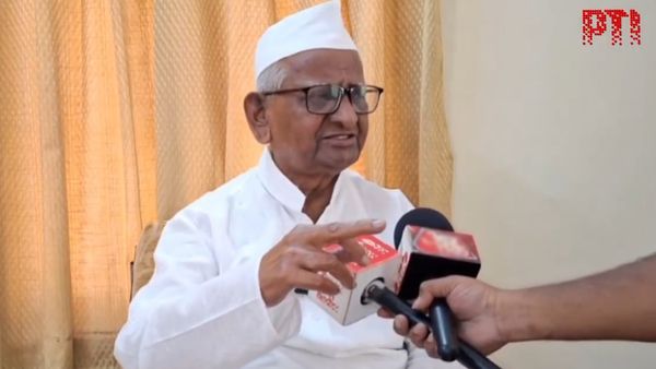 Money On His Mind...: Unhappy Anna Hazare Criticises Arvind Kejriwal, Reminds Him Jan Lokpal Bill Movement