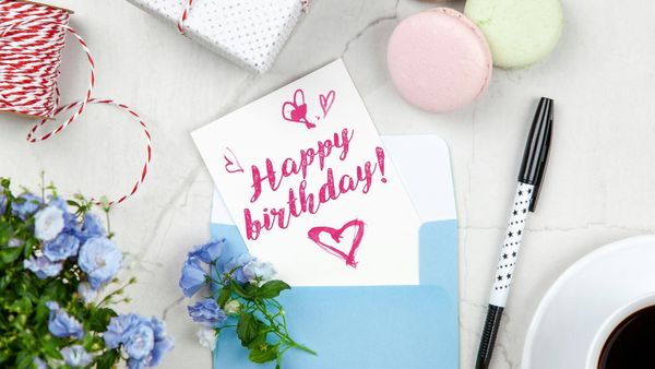 Delhi: Thief Caught By Family Gets To Cut 'Birthday' Cake Before Being Handed Over To Cops, Video Viral