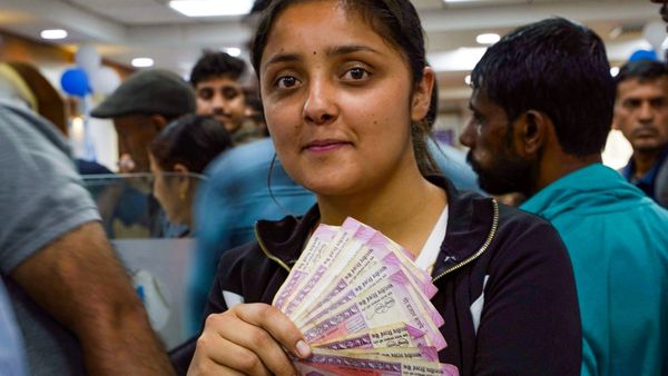 Delhi Election: SBI Report Warns Of Financial Strain From Women-Centric DBT Schemes
