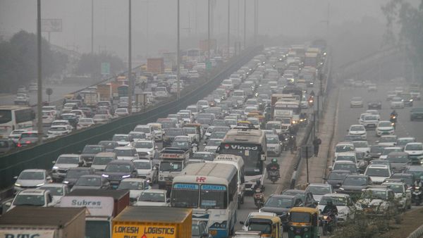 Dense Fog Engulfs Delhi-NCR: Flight Ops At IGI Hit As AQI Reaches 'Severe' Levels