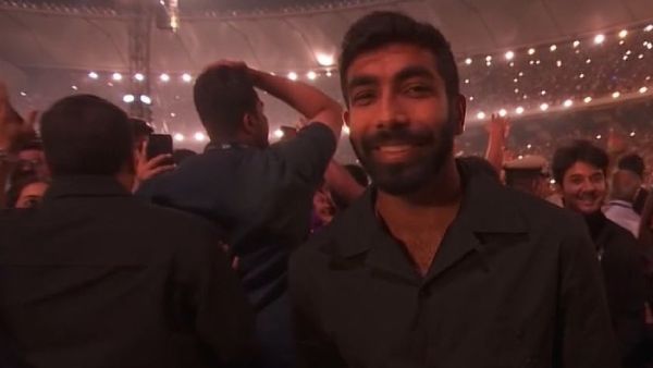 Coldplay Pays Tribute To Jasprit Bumrah With Special Song At Ahmedabad Concert | WATCH