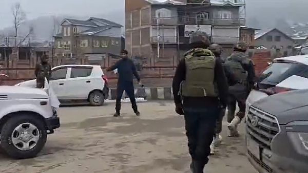 J&K: 2 Jawans Killed, 3 Injured As Army Vehicle Falls Into Gorge In Bandipora