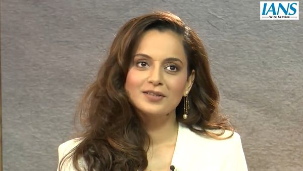 Kangana Ranaut Invites Priyanka Gandhi To Watch Emergency
