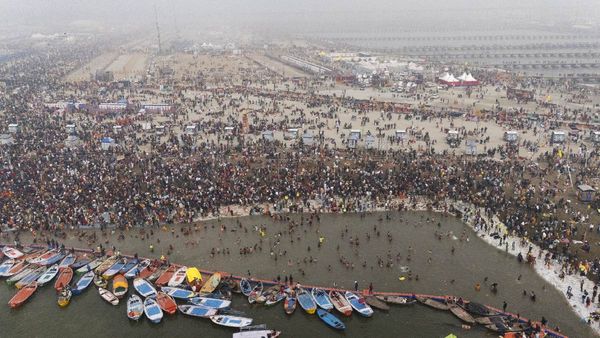Mahakumbh 2025: Over 1 Crore Devotees Take Amrit Snan At Sangam On Makar Sankranti | Key Highlights & Updates