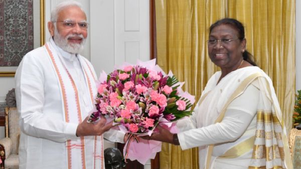 President Murmu, PM Modi Wish 'Happy 2025' To Nation; Read Their New Year Greeting Messages