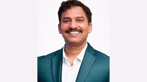 Srinivasa Chakravarthy Seethala: Transforming Data Warehousing Across Key Sectors