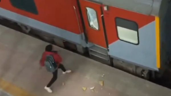 Unable To Board Trains, Kumbh-Bound Passengers Hurl Stones At 2 Railway Stations In MP