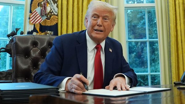 Gold In Crisis: How Trump's Tariff Policies Are Shaping The Global Economy