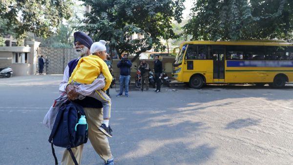 Mumbai School Bus Fare Hike: Parents Shift To Auto Rickshaws Despite Safety Concerns