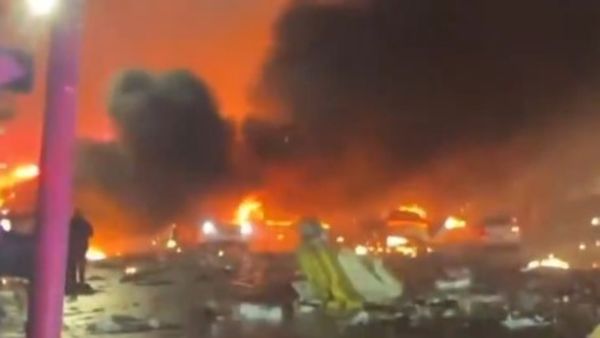 Small Plane Carrying 6 Crashes In US' Philadelphia, Sparks Massive Fire; Multiple Casualties Feared