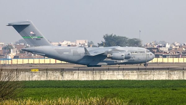 Congress Raises Stink Over Centre's Decision To Let US Deportation Flight Land In Amritsar And Not In Delhi