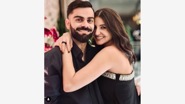 Champions Trophy 2025 Final: Virat Kohli & Anushka Sharma’s Adorable PDA Steals The Spotlight | Watch