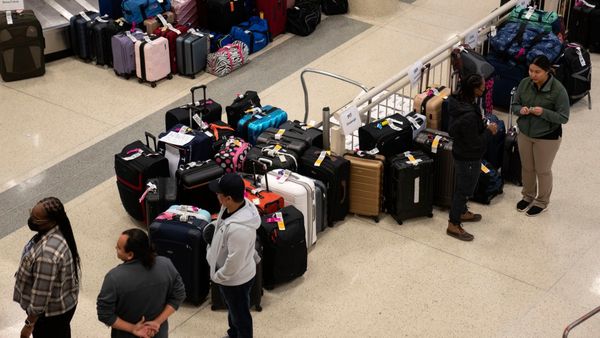 Green Card Holders Facing Increased Scrutiny At US Airports: Solicitors Urge ‘Do Not Surrender’