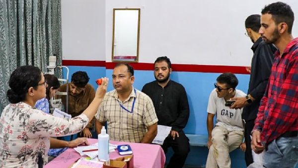 Mumbai Heatwave: Doctors Warn Of Rising Cases Of Dry Eyes, Redness & Other Problems; Prevention Tips Inside