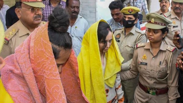 Meerut Murder: Woman Allegedly Drugged Merchant Navy Officer Husband, Killed Him, and Vacationed With Lover!