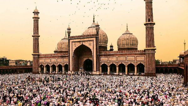 Eid 2025: Moon Sighting in Saudi Arabia – Will Eid al-Fitr Fall on March 30 or 31?