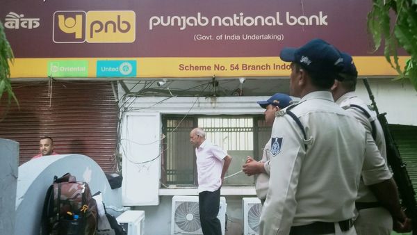 PNB SO Recruitment 2025: Check Openings, Big Salaries, Key Dates, Application Fees & Selection Process