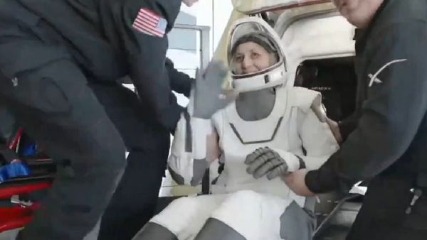 Sunita Williams Returns: First Visuals of NASA Astronaut After Epic Splashdown Go Viral