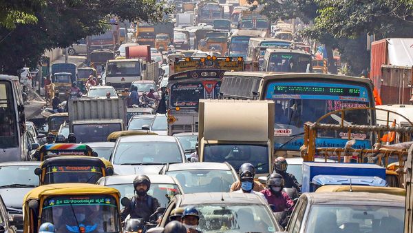 Bengaluru Traffic Alert: Metro, BBMP Works Snarl ORR, Marathahalli, Bellandur, Outer Ring Road (ORR)