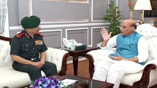 Pahalgam Attack: CDS Anil Chauhan Meets Defence Minister Rajnath Singh, Briefs Him On Counter Strategies