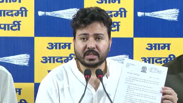 CBI Searches AAP Leader Durgesh Pathak’s Residence Amid Foreign Funding Probe