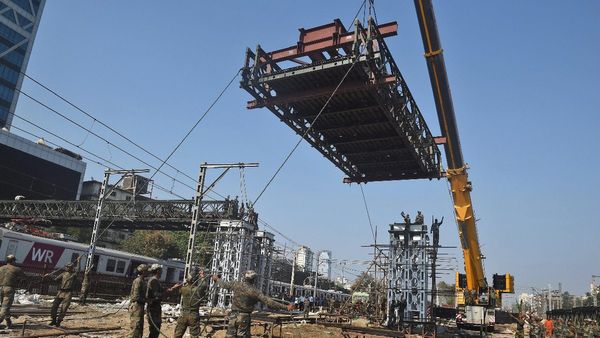 Elphinstone Bridge Closure: Check Alternate Routes And Traffic Schedule