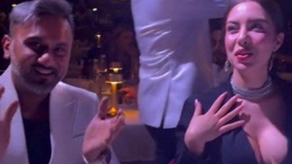 Honey Singh Sparks Dating Rumours With Egyptian Model Emaa Bakr After Birthday Video Goes Viral | WATCH