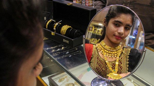 Gold Price City-Wise On April 10: Check Latest 22K, 24K Rates In Delhi, Kolkata, Mumbai, & More