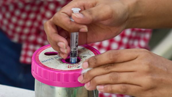 Maharashtra Students To Get Health Cards, App Tracking & Free Surgeries Under New Govt Plan