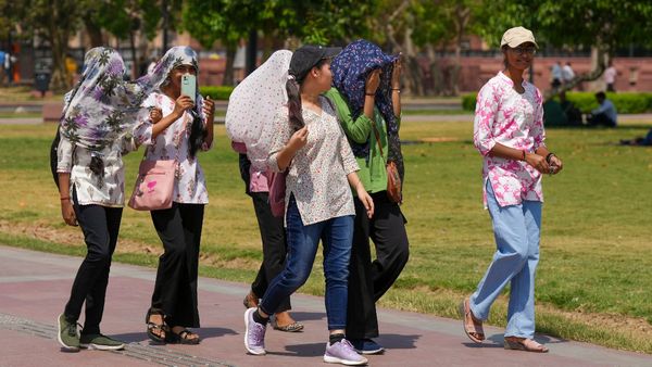 Maharashtra Heatwave: IMD Issues Yellow Alert For Mumbai, 5 Other Districts