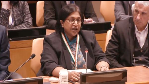 India Labels Pakistan a 'Rogue State' at UN After Minister Admits to Terror Links