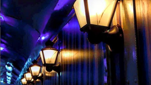 Pune–Mumbai Deccan Queen: From Royal Ride To Rough Journey? Heat, Filth, And No View