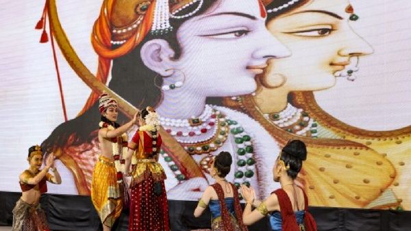 Ramayana In One Word? This Jharkhand Man Did It—Here’s How