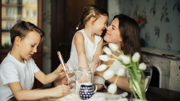 Mother’s Day 2025 Gifting Guide: Affordable Yet Heartfelt Ideas She Will Love