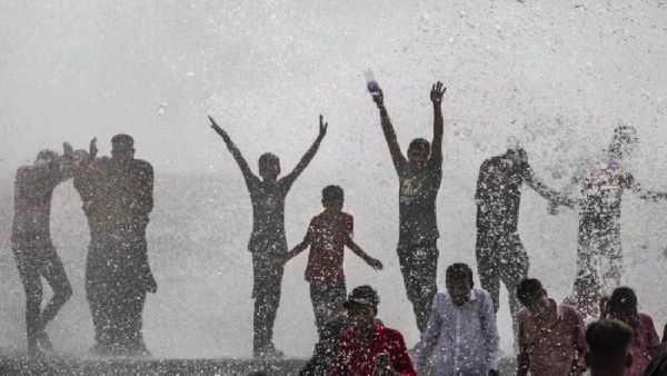 Mumbai Monsoon Alert: 18 Days Of Dangerous High Tides — Stay Off The Beaches On These Dates