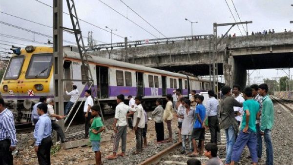 Mahim Foot-Over-Bridge Closure: Schoolchildren And Commuters Risk Lives Daily